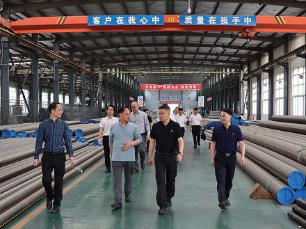 旌陽區(qū)委書記謝斌一行到公司調(diào)研 助力企業(yè)發(fā)展